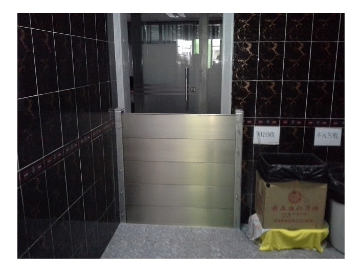 新竹電子廠洗手間出入口擋水閘門