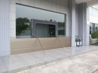 台南電子廠辦公室出入口防水閘門設置
